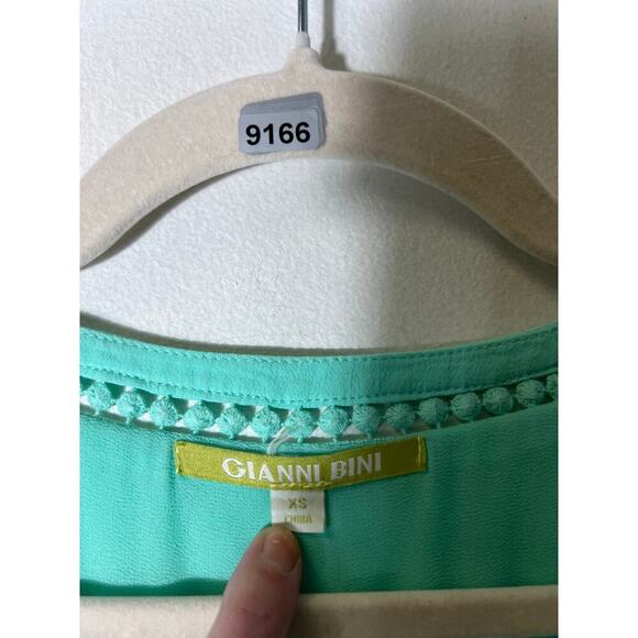 Gianni Bini Mint Flutter Sleeve Mini Dress Sz XS - Picture 3 of 3